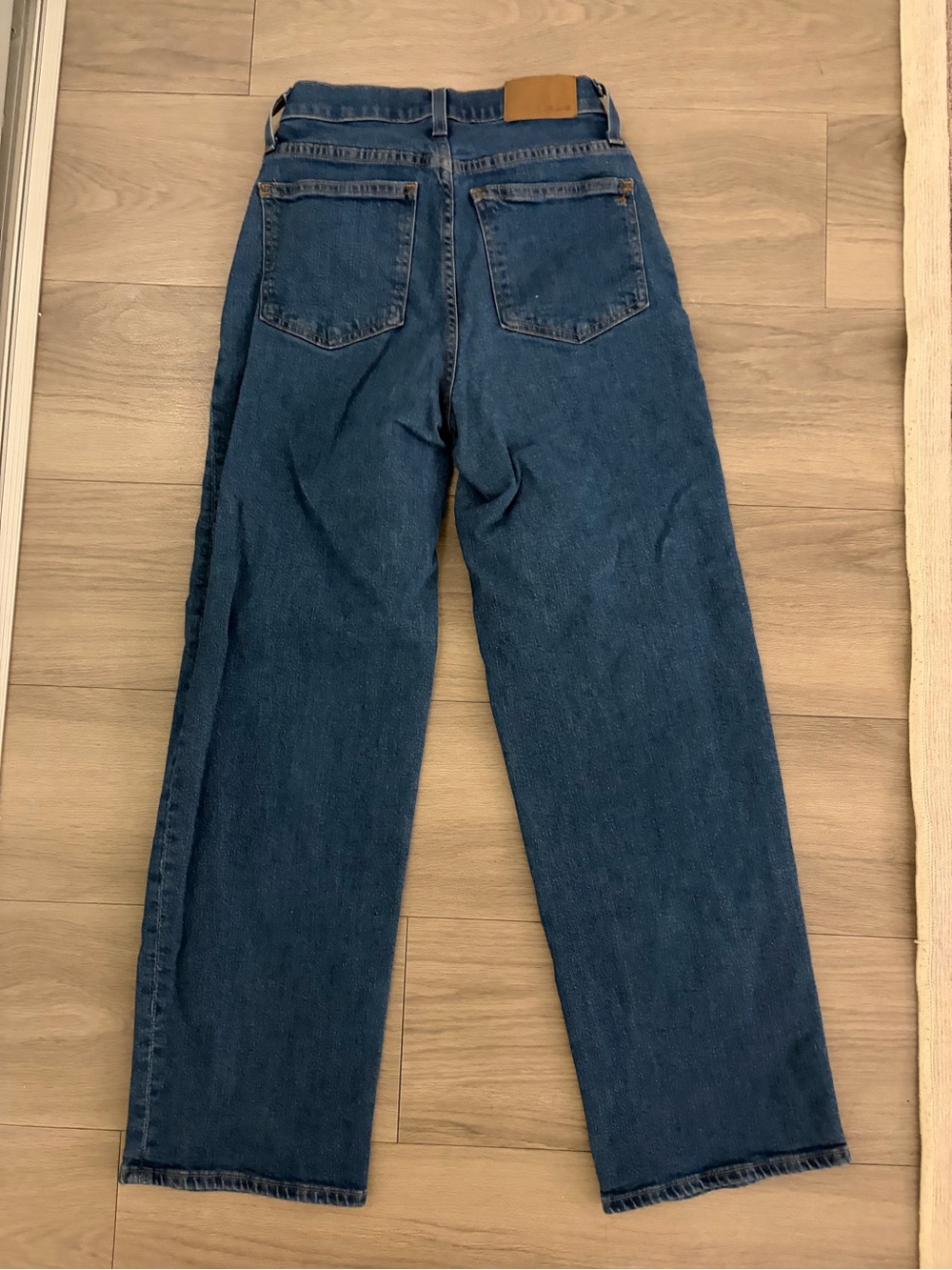 Madewell Relaxed Straight-Leg Jeans in Dark Blue Denim